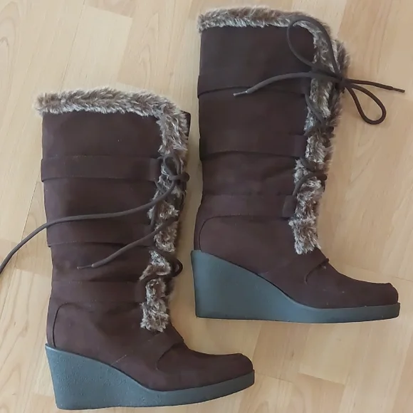 Brown Faux Fur Lace-Up Boots - Picture 3 of 6